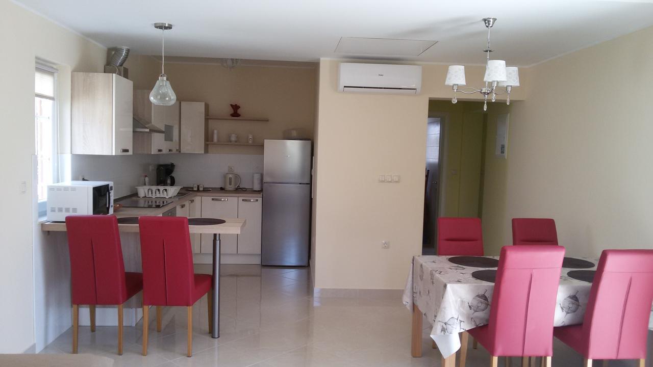 Apartman Viktorija Apartment Vodice Exterior photo